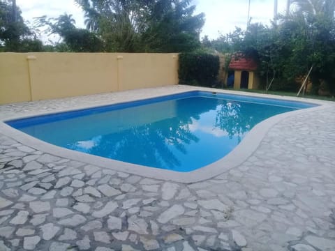 6 bedrooms villa with private pool jacuzzi and enclosed garden at Nagua 1 km away from the beach Villa in María Trinidad Sánchez Province