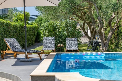 Petra in Bibinje - Haus für 6-8 Personen Villa in Šibenik-Knin County, Croatia