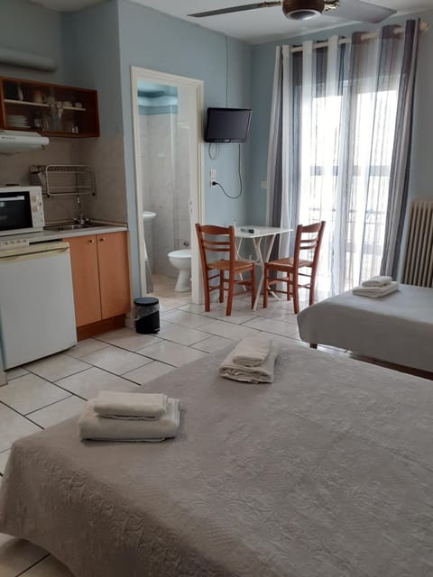 Almiriki Rooms Hotel in Icaria