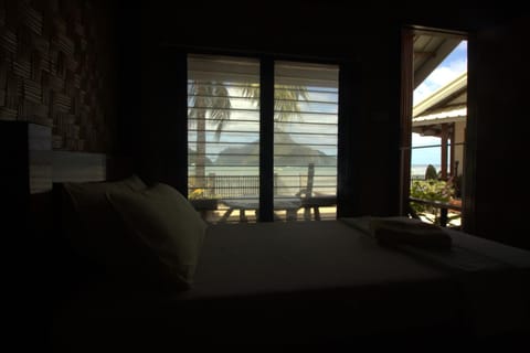 Bed, Sea view