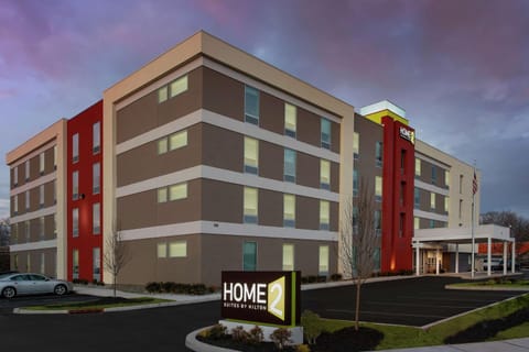 Home2 Suites By Hilton Edison Hotel in Edison