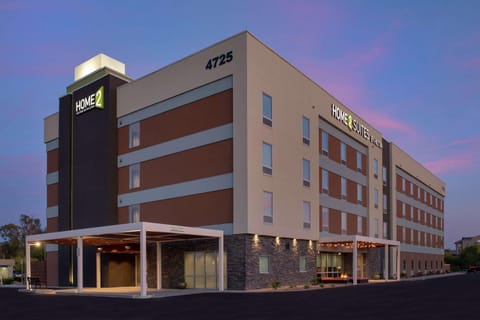 Home2 Suites By Hilton Phoenix Airport South Hotel in Phoenix