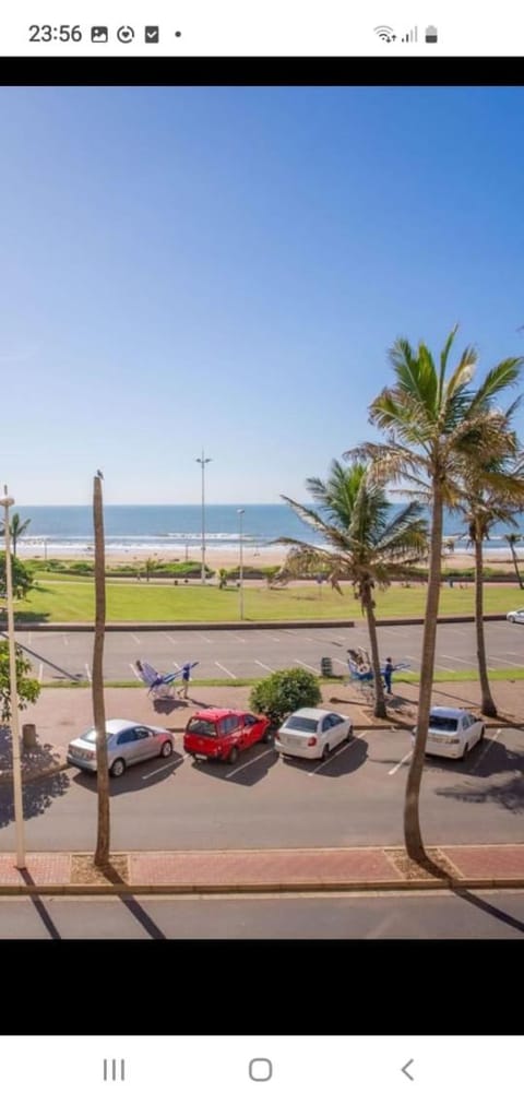 Durban Beachfront OceanSeaside Self Catering Apartments Appartamento in Durban