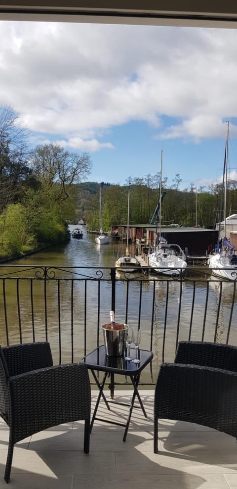 Marina Boathouse, lake windermere lets Apartamento in Bowness-on-Windermere