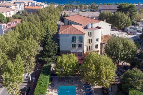 Property building, Bird's eye view, View (from property/room), Pool view, Swimming pool