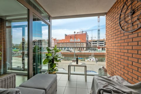 Waterlane Riverside - SPA, Pool, Gym & Parking by Downtown Apartments Condo in Gdansk