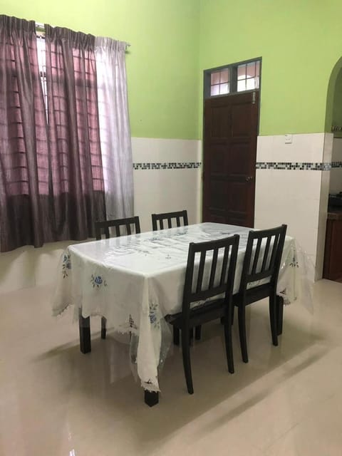 afza homestay Sura free unifi House in Terengganu, Malaysia