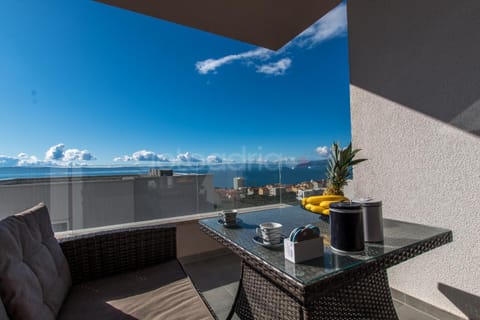 Luxury apartment Sofia -Free Beach Parking Condo in Makarska