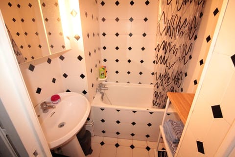 On The Beach Apartment in Normandy