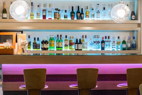 Lounge or bar, Drinks