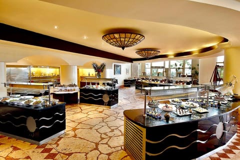 Restaurant/places to eat, Breakfast, Buffet breakfast