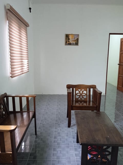 Homestay Idaman di Kuala Terengganu dengan 2 Bilik Aircond - Harga utk 1 rumah House in Terengganu, Malaysia