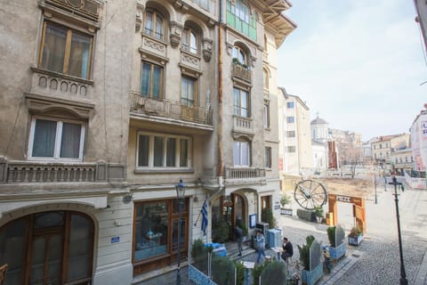 Color Apartments Nicolae Tonitza St Condo in Bucharest
