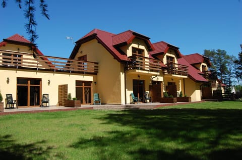 Property building, Day, Garden