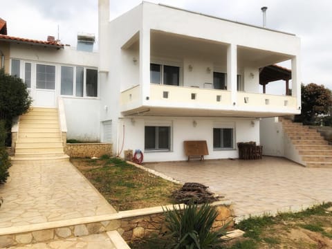 Property building, Facade/entrance, Garden