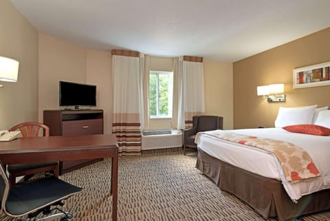 MainStay Suites Charlotte - Executive Park Hotel in Charlotte