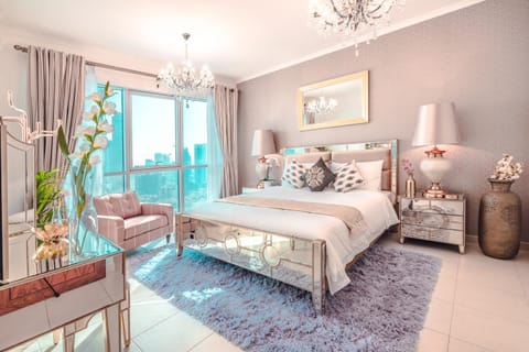 Elite Royal Apartment - Burj Residences T7 - President Condo in Dubai