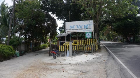 MWR Pension House by Cocotel Inn in Oslob