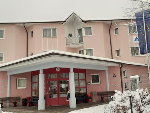 Facade/entrance, Winter