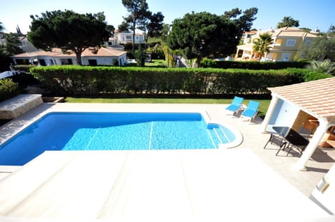 Large 3 bedroom private pool villa in Vilasol Resort Villa in Quarteira