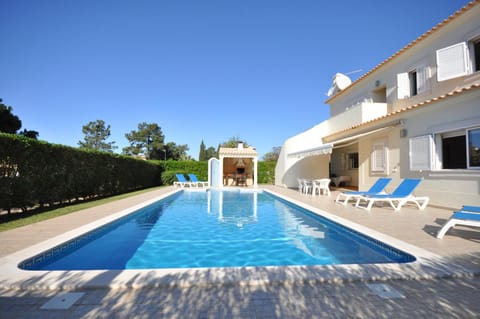 Large 6 bedroom private pool villa in Vilasol Resort Villa in Quarteira