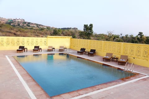 Atulya Niwas Hotel in Gujarat
