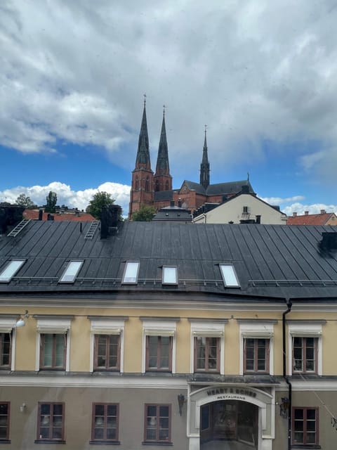 Property building, Day, City view, Landmark view