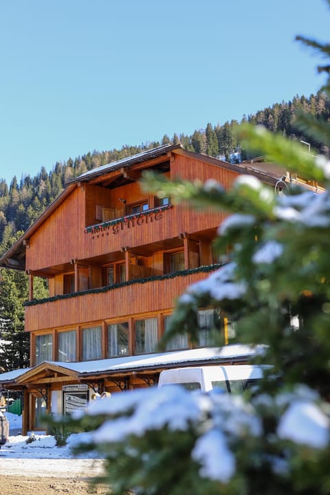 Property building, Day