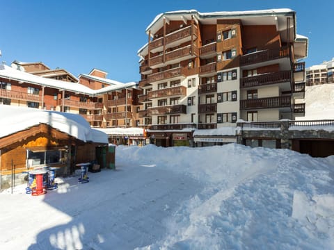 Apartment Rond Point des Pistes - Val Claret-2 by Interhome Apartment in Tignes