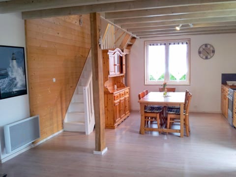 Holiday home close to beach Cl der House in Cléder