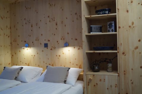 Bed, Living room, Decorative detail