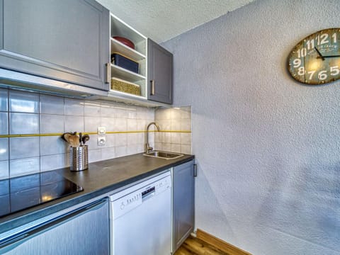 Apartment Balcon d'Olympie 745 - B by Interhome Apartment in Les Allues