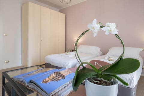 Decorative detail, Bedroom