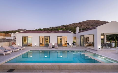 Villa White Harmony Villa in Crete