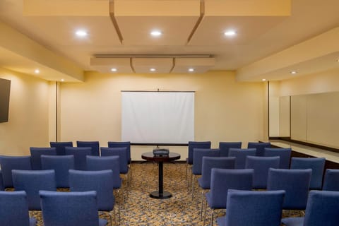 Meeting/conference room