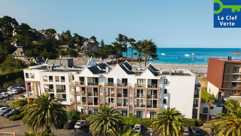 Property building, Day, Natural landscape, Beach, City view, Sea view, Location