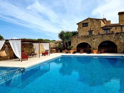 Property building, Pool view, Swimming pool