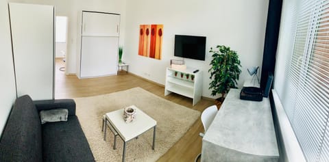 Property building, TV and multimedia, Living room, Seating area