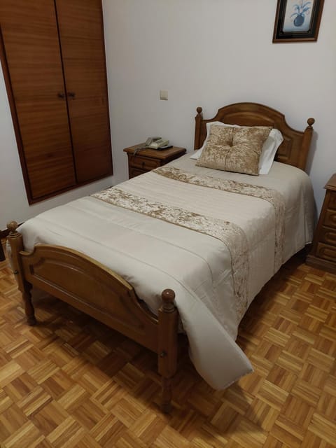 Residencial Real - Antiga Rosas Bed and Breakfast in Vila Real