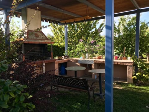 BBQ facilities, Garden