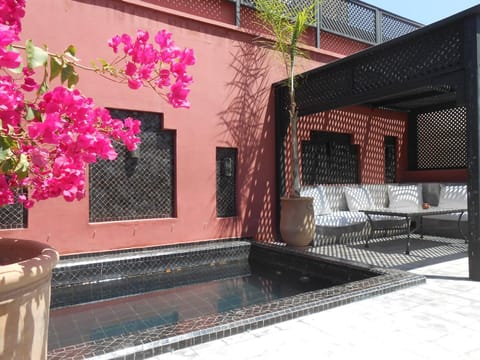 Patio, Staff, People, Massage, Solarium, Balcony/Terrace, Guests, children, group of guests