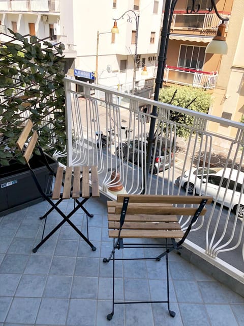 Balcony/Terrace, City view, Street view