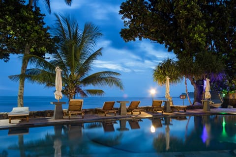 Swimming pool, Swimming pool