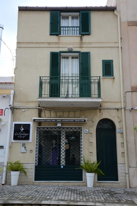 City house Casa in Campofelice di Roccella