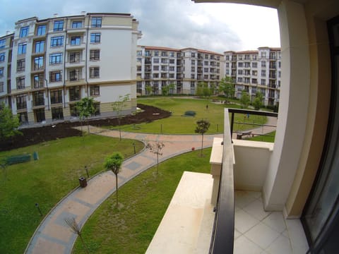 Balcony/Terrace, Garden view