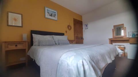 Lycia Rooms + Bed and Breakfast in Inverness