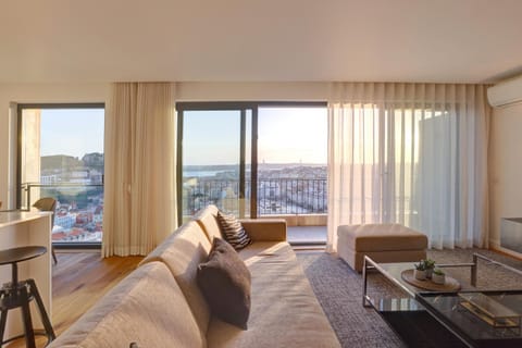 Luxury Graça Apartment The Most Amazing View of Lisbon Condo in Lisbon
