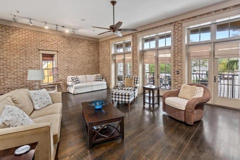 A Village Overlook House in Saint Simons Island