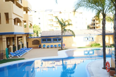 APARTAMENTO SAN PEDRO PLAYA Condominio in San Pedro de Alcántara