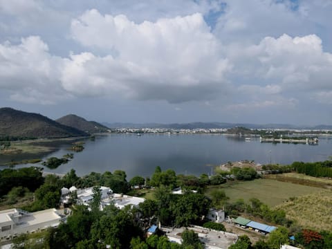 Devendragarh Palace - Luxury Paying Guest House Hotel in Udaipur